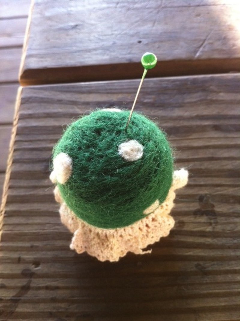 Wool felt wooden seat pin plug (Matcha Green) - Other - Wool Green