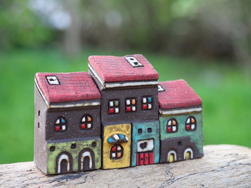 [Painting village Colorful Village] - hand-painted fairy Thao House - Red Roof / 3 co-purchase / custom orders - Pottery & Ceramics - Other Materials 