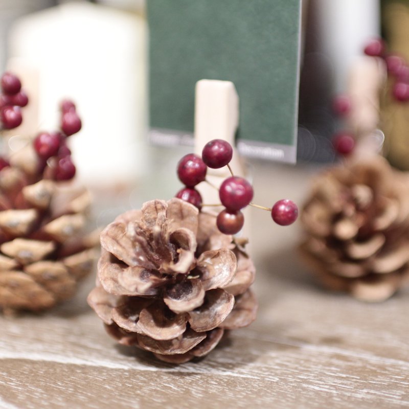 Pine cone business card holder - Card Stands - Plants & Flowers Red