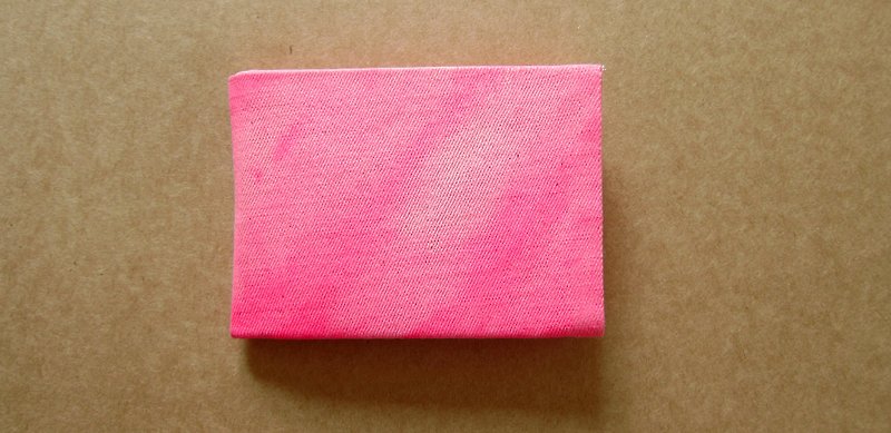 (Valentine's Day gift) Hand-dyed Party powder horizontal short clip (free electric burning English word 喔) - กระเป๋าสตางค์ - วัสดุอื่นๆ สึชมพู
