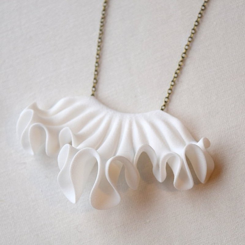 ruffle white necklace - Necklaces - Plastic White