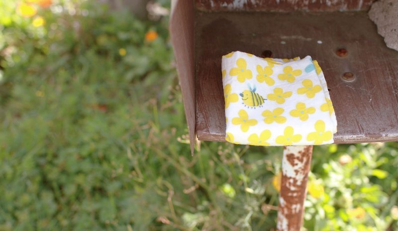 Fion Stewart 手帕巾/包巾-蜜蜂 - 絲巾 - 其他材質 黃色