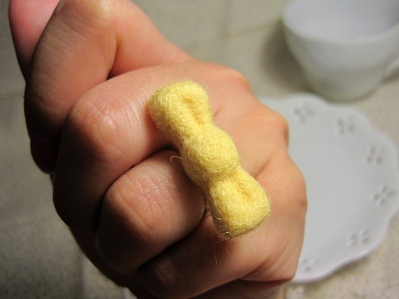 Wool felt tweeted Rings - vitamin yellow - แหวนทั่วไป - ขนแกะ สีเหลือง