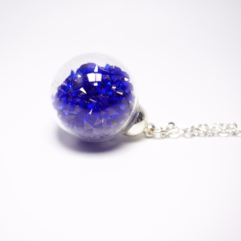A Handmade dark blue crystal glass ball necklace - สร้อยติดคอ - แก้ว 