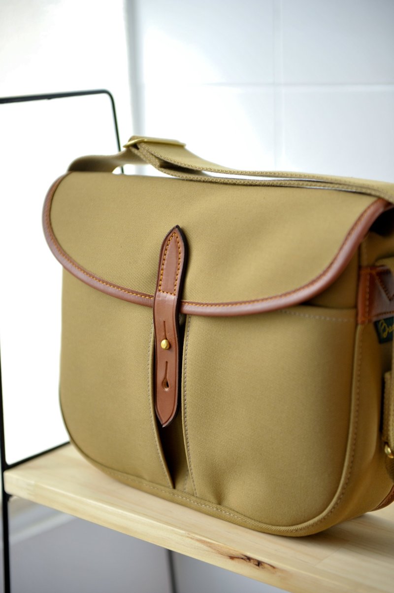 Brady Stour Bag 英國老牌戶外防水帆布/相機包(可調整背帶)-Khaki/英式卡奇 - 側背包/斜背包 - 防水材質 卡其色