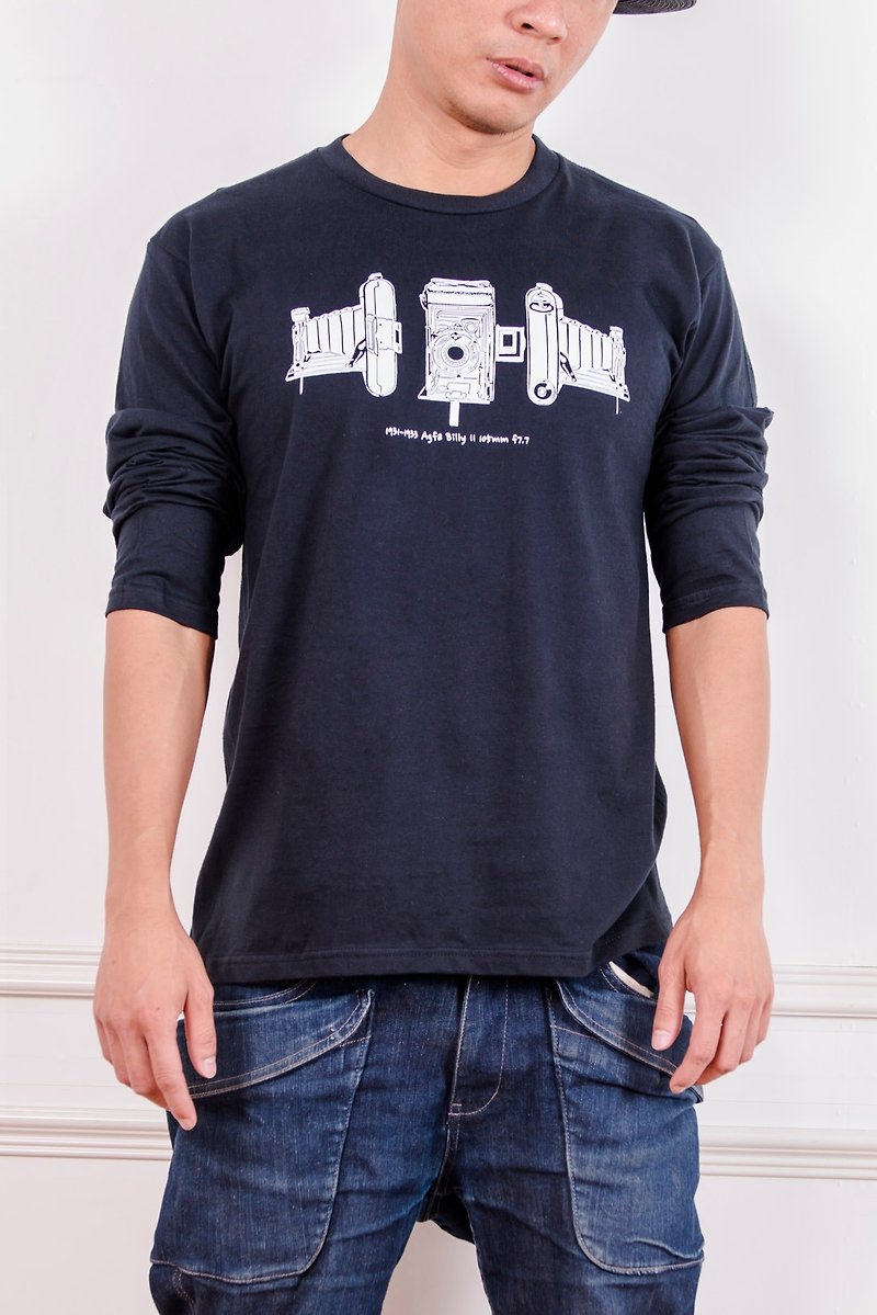 Long Sleeve T-shirt：Vintage Camera Agfa Billy II（Black/White Colors） - Unisex Hoodies & T-Shirts - Cotton & Hemp Black