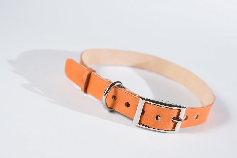 Handmade Leather Pet Collar-Dog Collar-Medium Dog Use-Legend Tiger Orange can be customized - ปลอกคอ - หนังแท้ หลากหลายสี