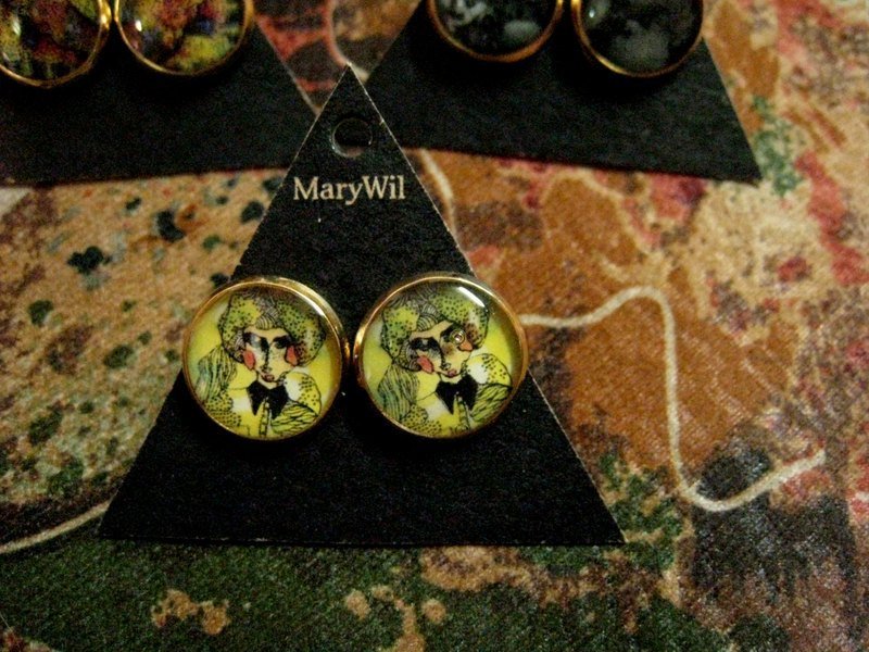 MaryWil復古插畫款-黃綠襯衫的小女孩 - Earrings & Clip-ons - Other Metals Multicolor