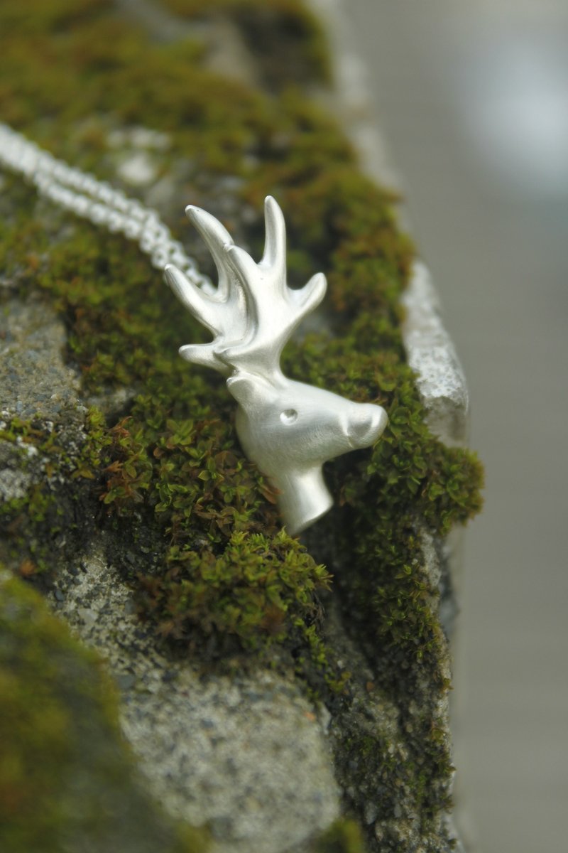 Thick deer - Necklaces - Sterling Silver Silver