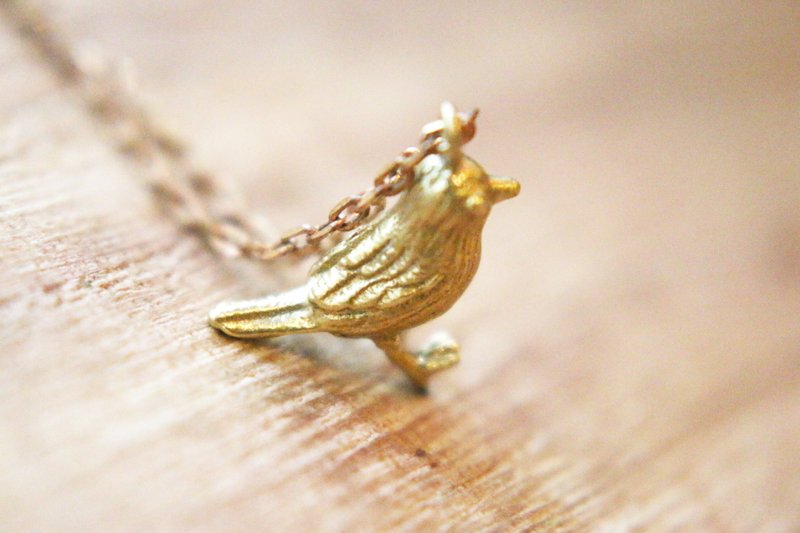 <☞ HAND IN HAND ☜> Brass - Brass Necklace Little Sparrow (0476) - สร้อยคอ - โลหะ สีเหลือง