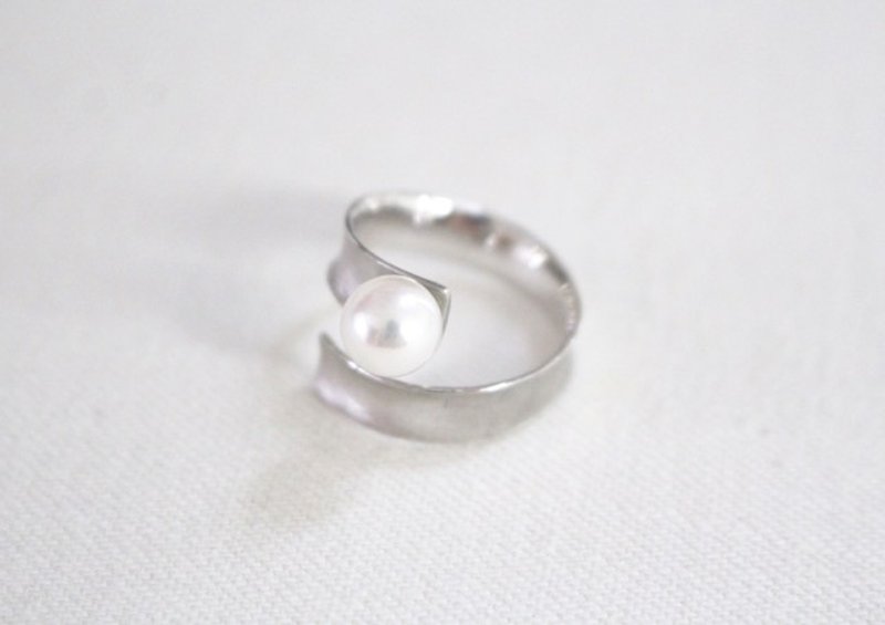 Akoya pearl ribbon ring Silver color - General Rings - Other Metals Gray
