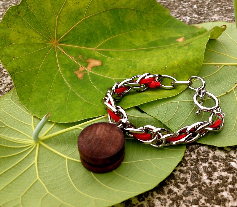 Warm and unique wooden hand-made bracelet bracelet/Macaron good friend OREO - Bracelets - Wood Red
