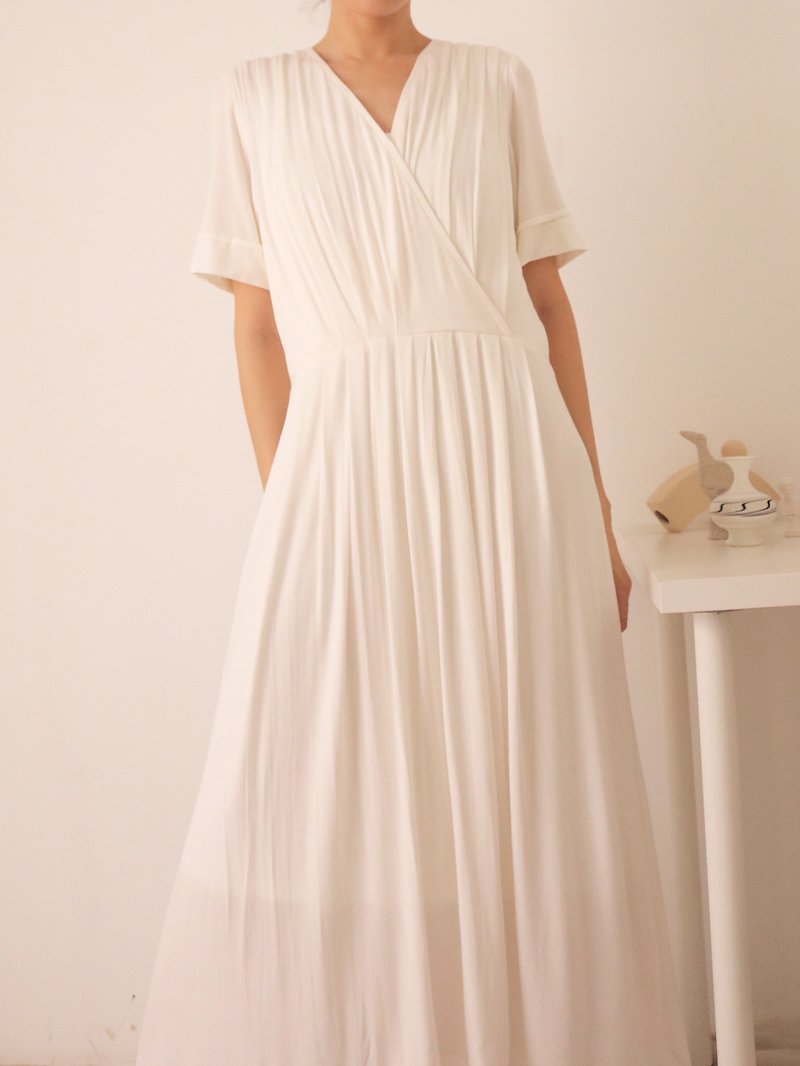乳白浪漫自然摺紋棉質中長版洋裝(可訂做其他顏色) - 洋裝/連身裙 - 棉．麻 