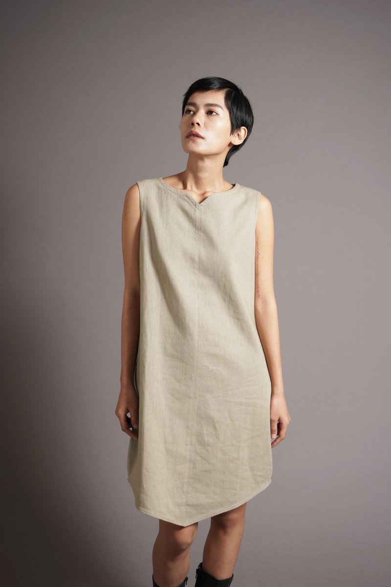 V-neck dress - ชุดเดรส - วัสดุอื่นๆ สีกากี