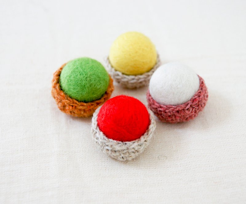 Mini wool felt needle package (one entry) - Items for Display - Wool Multicolor
