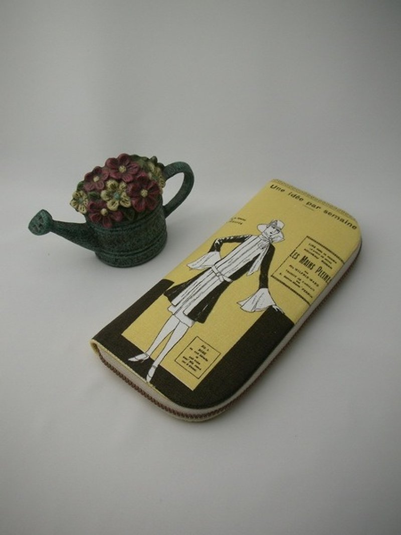 bagme 復古時裝圖案棉麻(四)-長夾/皮夾/零錢包 - 長短皮夾/錢包 - 其他材質 咖啡色
