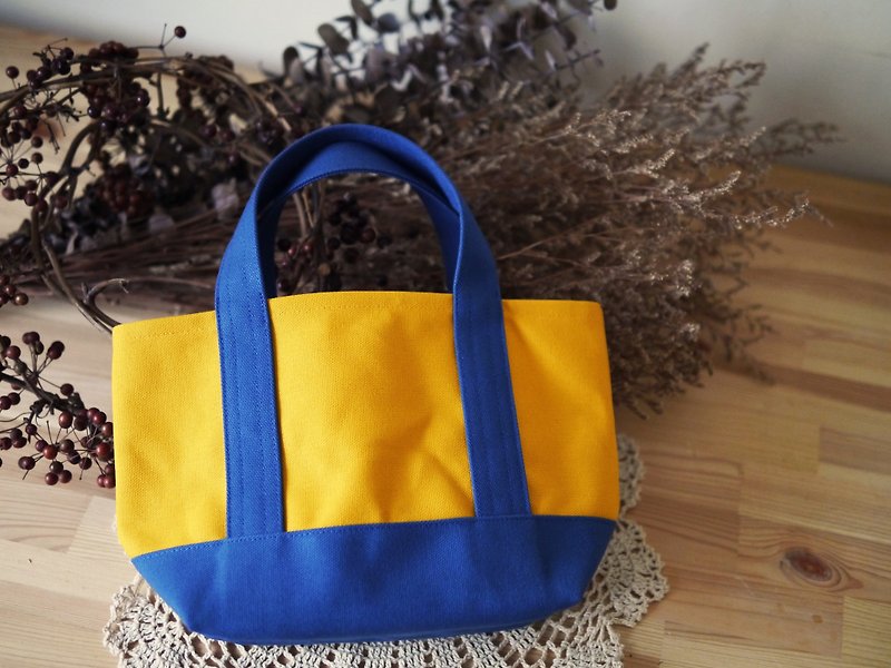 Classic tote bag Ssize sunflower x snorkel blue -sunflower yellow x deep sea blue- - กระเป๋าถือ - วัสดุอื่นๆ สีเหลือง