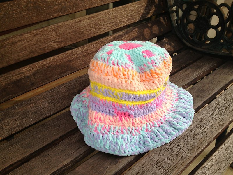 [Endorphin] hand-woven hat color fluorescent Macaron - Hats & Caps - Other Materials Green