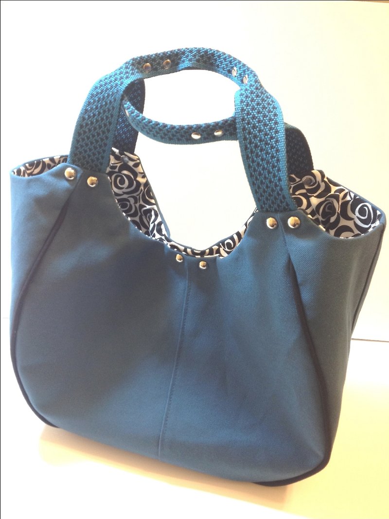 Fashionable Muxia Handmade Canvas Bag - กระเป๋าแมสเซนเจอร์ - วัสดุอื่นๆ สีน้ำเงิน