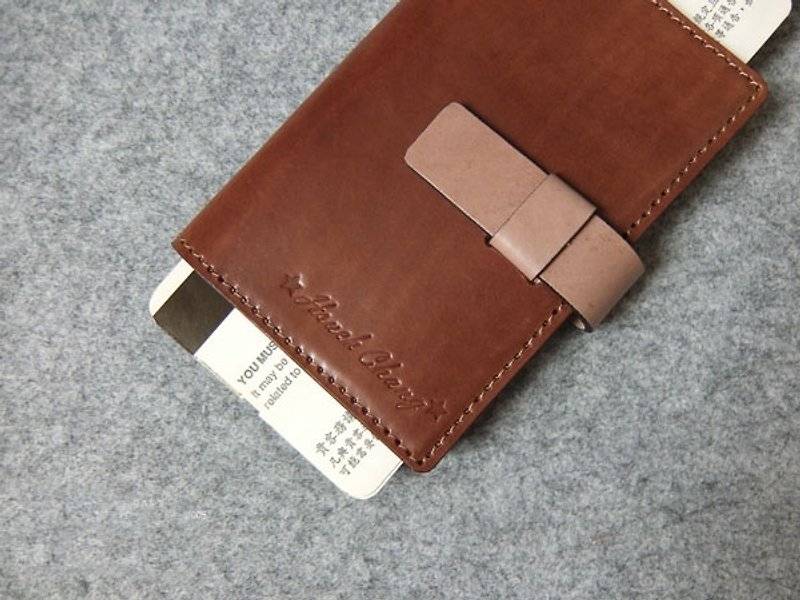 レザー パスポート ホルダー プラグイン 2 色の組み合わせ - パスポートケース - 革 多色