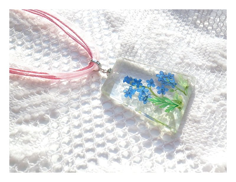 Handmade jewelry, Pressed flower jewelry, Forget Me Not Flower necklace - สร้อยคอ - พลาสติก 