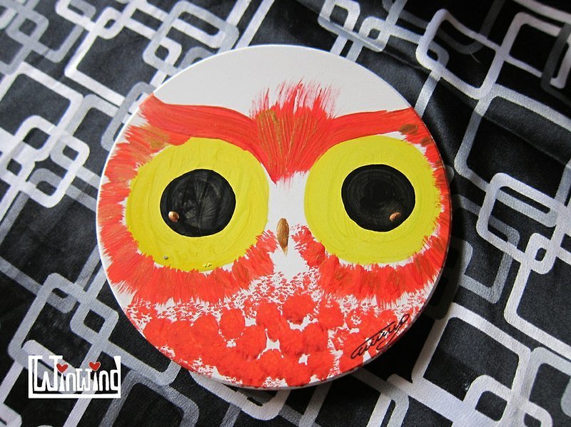 Big blushing owl hand-painted wall decoration*absorbent coaster - ของวางตกแต่ง - วัสดุอื่นๆ สีแดง