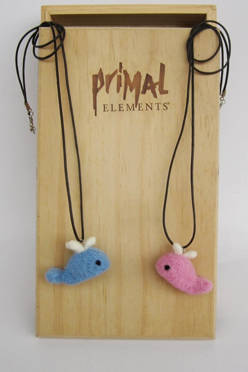 Miniyue sheep felting whale couple necklace made in Taiwan - Necklaces - Wool Multicolor