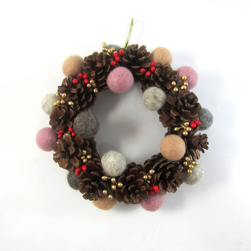 Christmas wreath │ wool ball pine cone wreath No.2 pink, beige - ของวางตกแต่ง - ขนแกะ สึชมพู