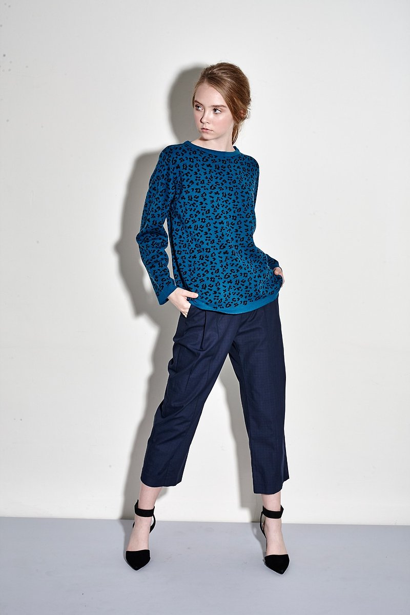 [Seasonal Sale] Blue Wool Leopard Print Knitted Sweater - สเวตเตอร์ผู้หญิง - ขนแกะ สีน้ำเงิน