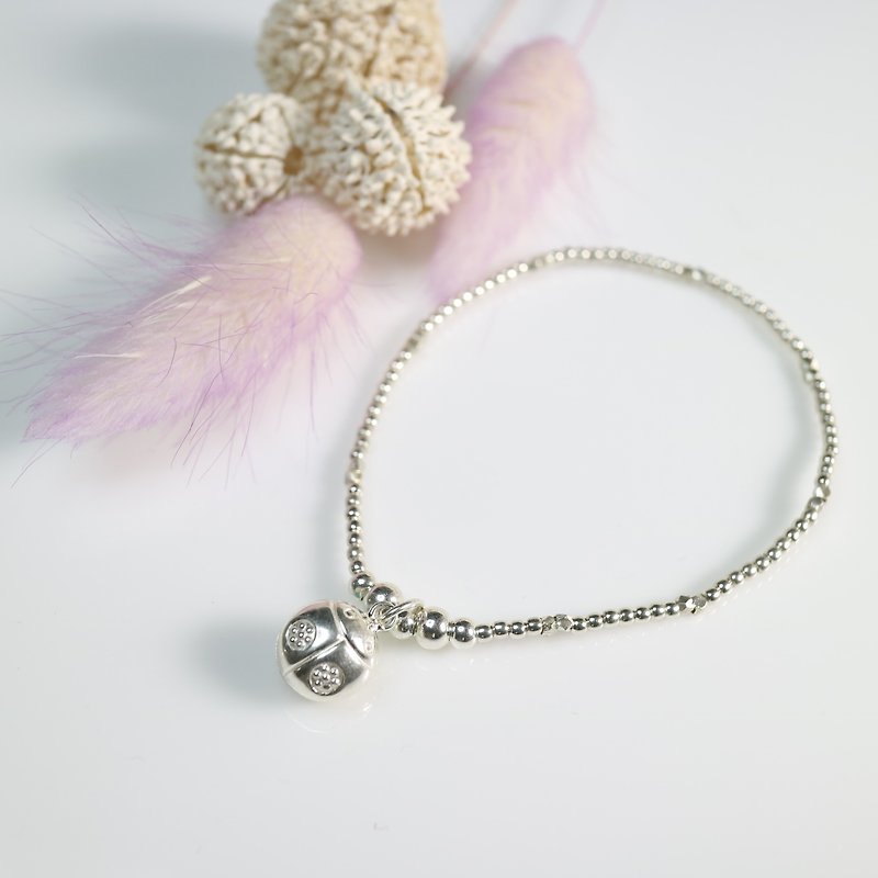 Little ladybug sterling silver bracelet - สร้อยข้อมือ - เงินแท้ สีเทา