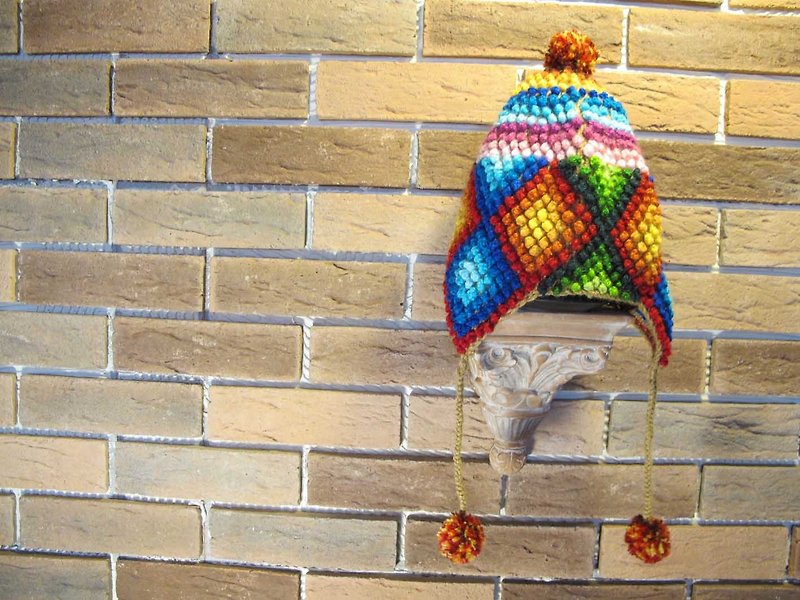 Geometric color gradient three-dimensional knitted wool hat- Brown - หมวก - วัสดุอื่นๆ หลากหลายสี