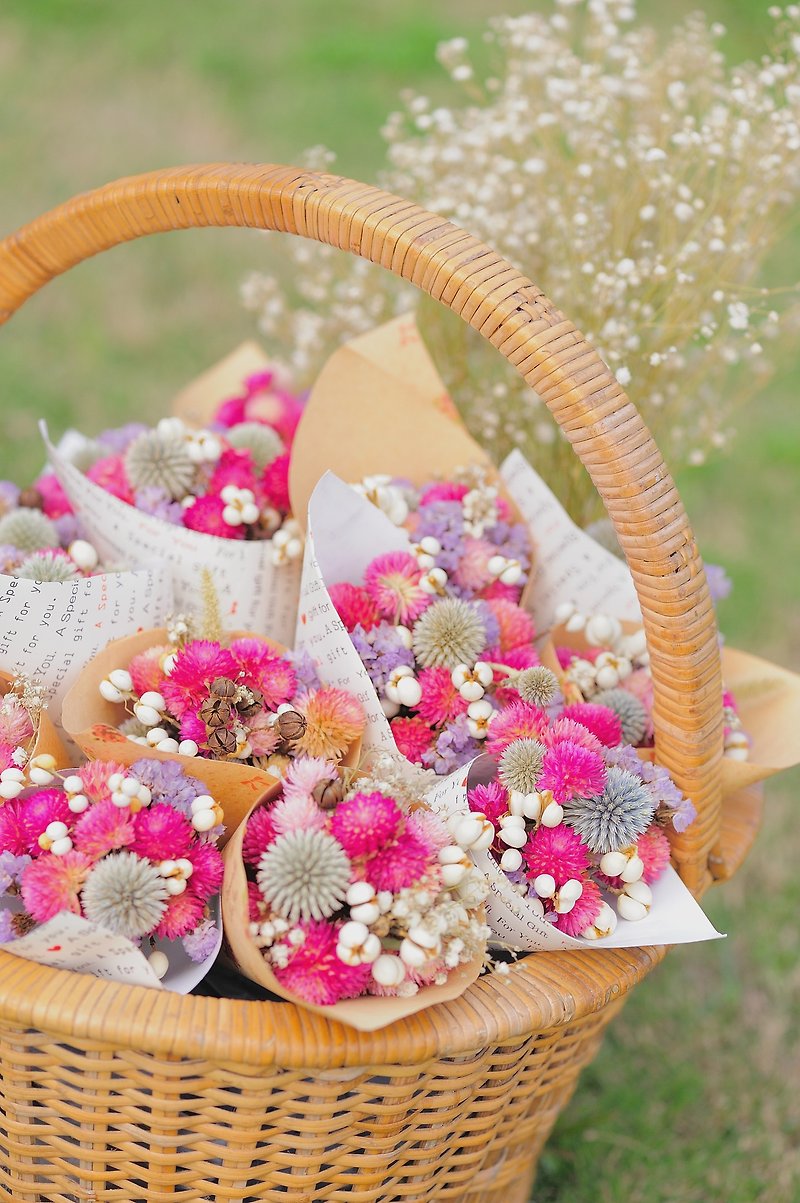 つづき | ドライフラワー コーンフラワー 小さな花束 結婚式のささやかな贈り物 ウェディングアレンジメント 花嫁介添人の贈り物 - 観葉植物 - 寄せ植え・花 ピンク