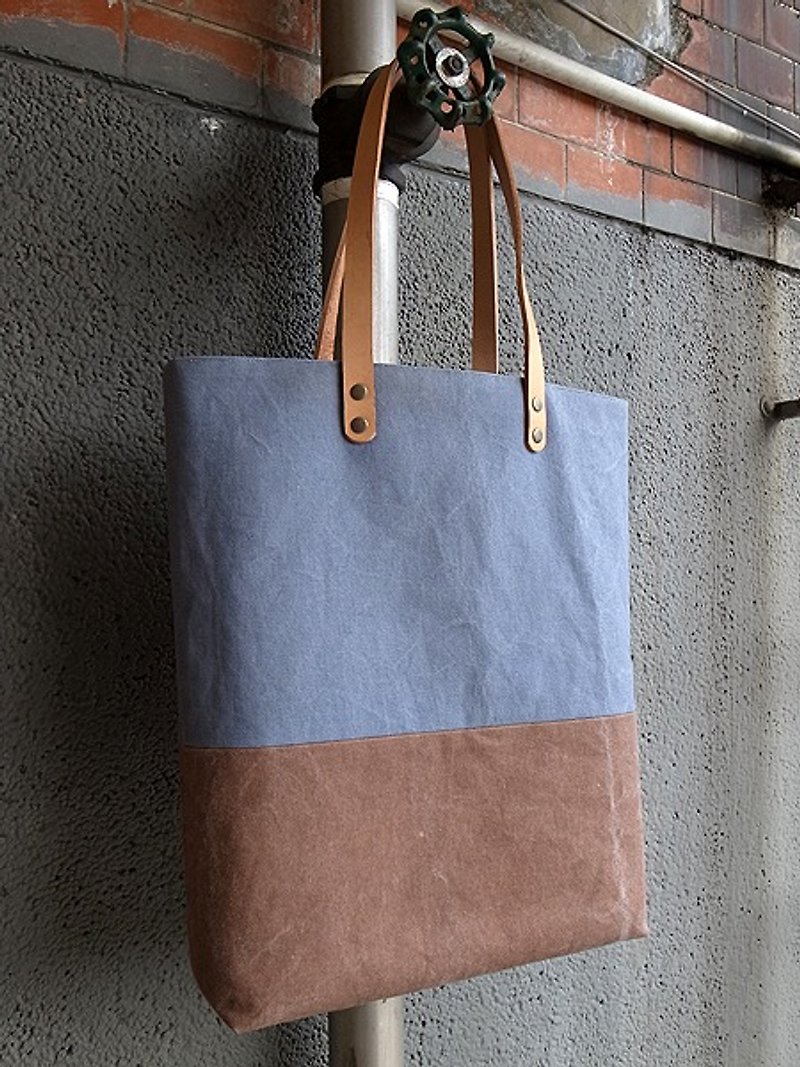 Two-color canvas bag (coffee, blue) - กระเป๋าแมสเซนเจอร์ - ผ้าฝ้าย/ผ้าลินิน สีนำ้ตาล
