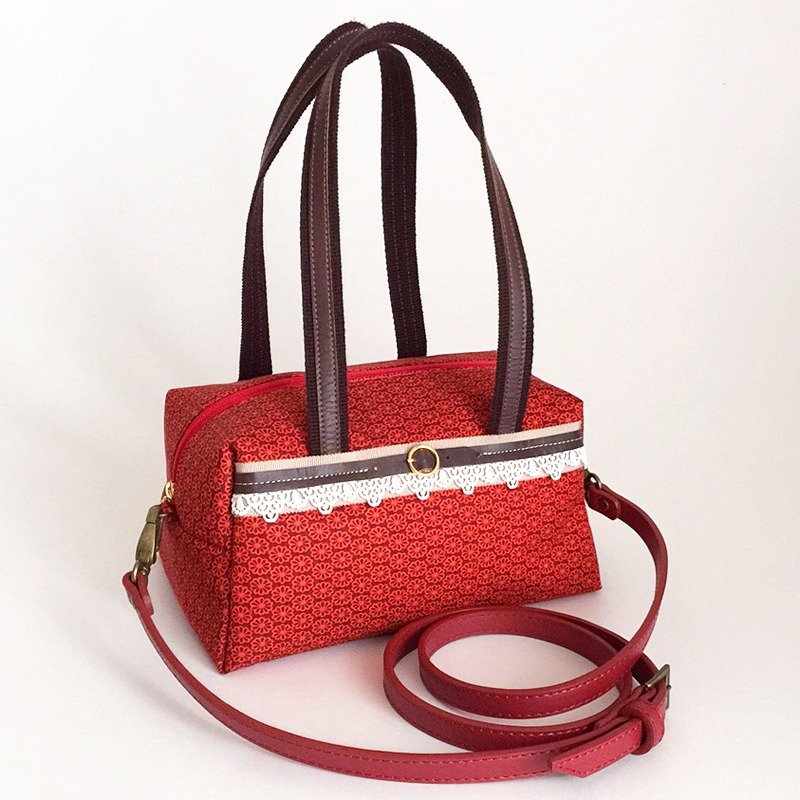 Boston bag with Japanese Traditional pattern, Kimono - 2WAY [ handle 20cm (8.0 in) ] - กระเป๋าแมสเซนเจอร์ - วัสดุอื่นๆ สีแดง