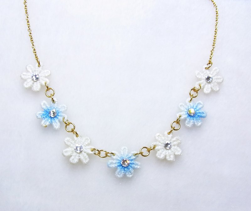 Water blue paulownia lace necklace handmade limited edition - Necklaces - Thread 