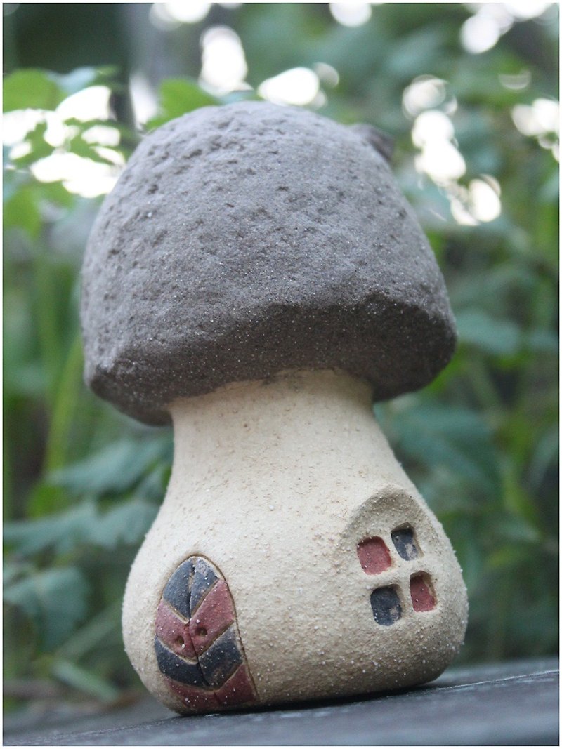 【蘑菇村 Mushroom Village】超質感陶手作蘑菇大屋 - 花瓶/花器 - 陶 橘色
