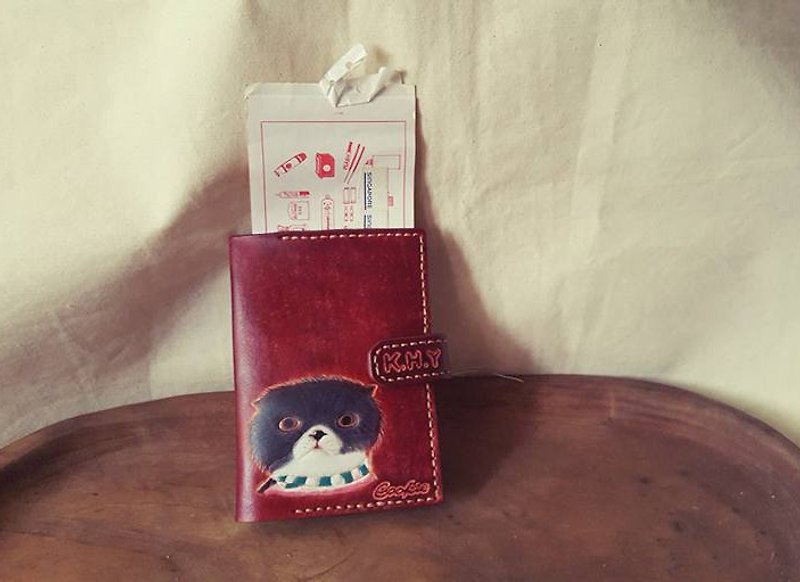 Exclusive custom pet cat chestnut color pure leather passport holder (customized lover, birthday gift) - ที่เก็บพาสปอร์ต - หนังแท้ สีแดง