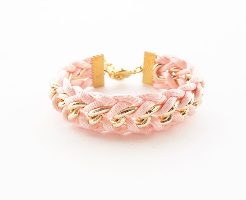 Peach woven bracelet with gold chain - สร้อยข้อมือ - วัสดุอื่นๆ สีส้ม
