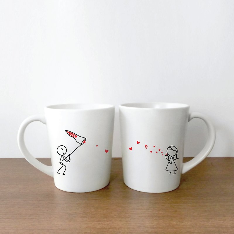 'Kiss Catcher' Boy Meets Girl couple mugs by Human Touch - แก้วมัค/แก้วกาแฟ - ดินเหนียว ขาว