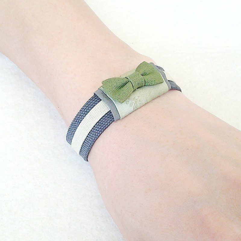 Muse  Kimono帯綠深灰色手鍊 - สร้อยข้อมือ - วัสดุอื่นๆ สีเขียว