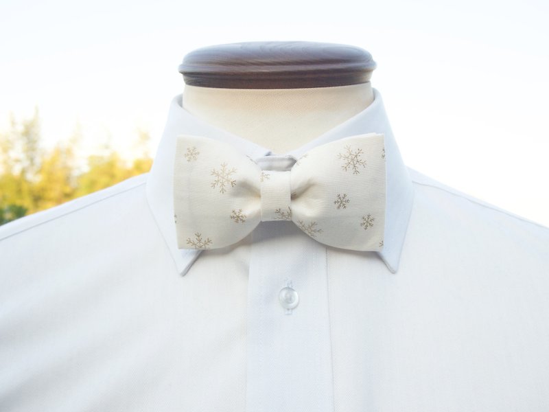 TATAN Christmas bow tie (white) - Ties & Tie Clips - Other Materials White