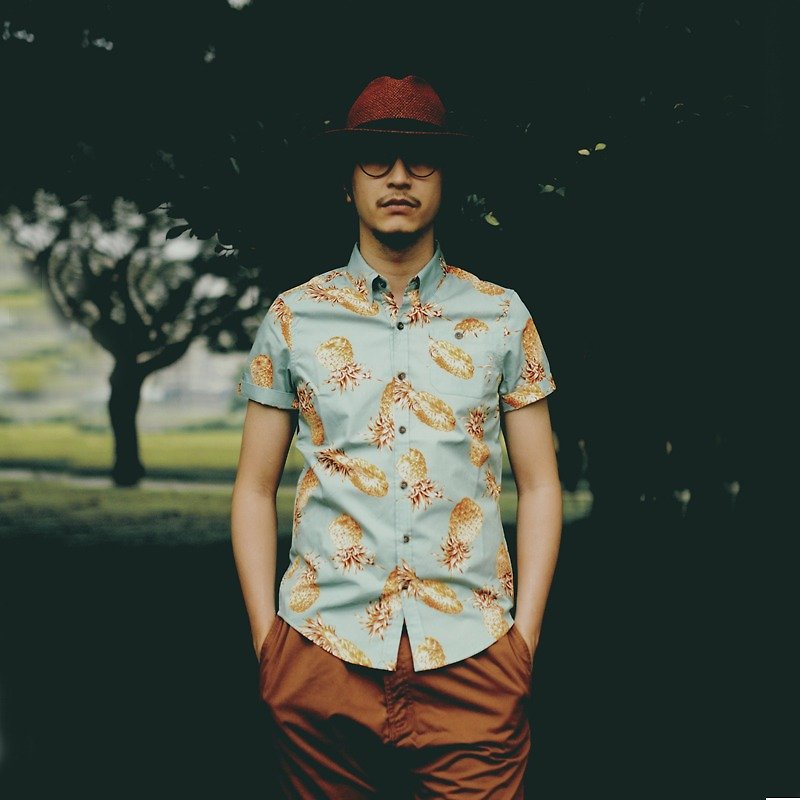 Pineapple printed short-sleeved shirt - Men's Shirts - Other Materials Multicolor