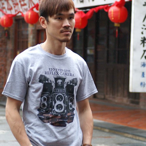 自做自售創意供賣局 【絕版特惠】復古T-shirt-牡丹相機(中麻灰色)