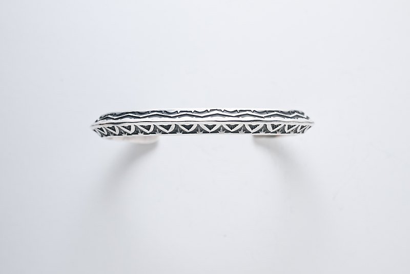 INDIAN NAVAJO 大雙面三角手工打印銀手環#07，嘻皮，哈雷，重機，美式，印地安 - 手鍊/手鐲 - 其他金屬 銀色