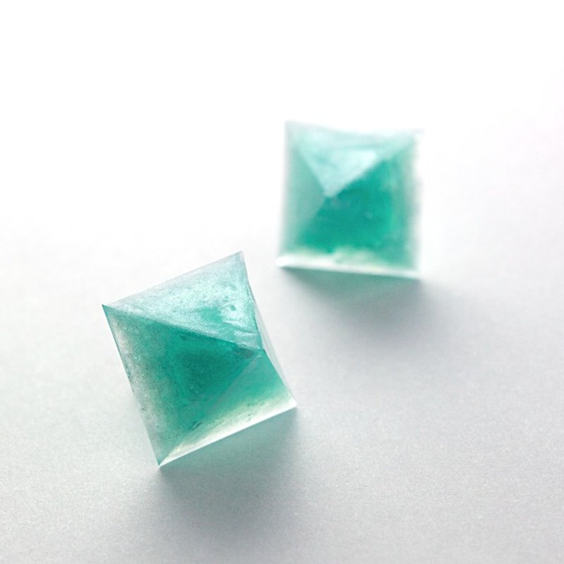Pyramid-shaped earrings (blue-green) - ต่างหู - วัสดุอื่นๆ สีเขียว