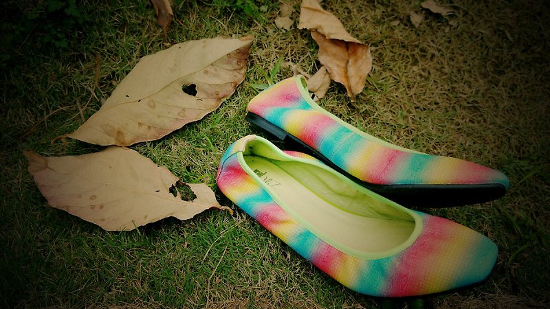 溫柔地守候。超柔軟娃娃鞋(彩虹色) - Women's Casual Shoes - Genuine Leather Multicolor