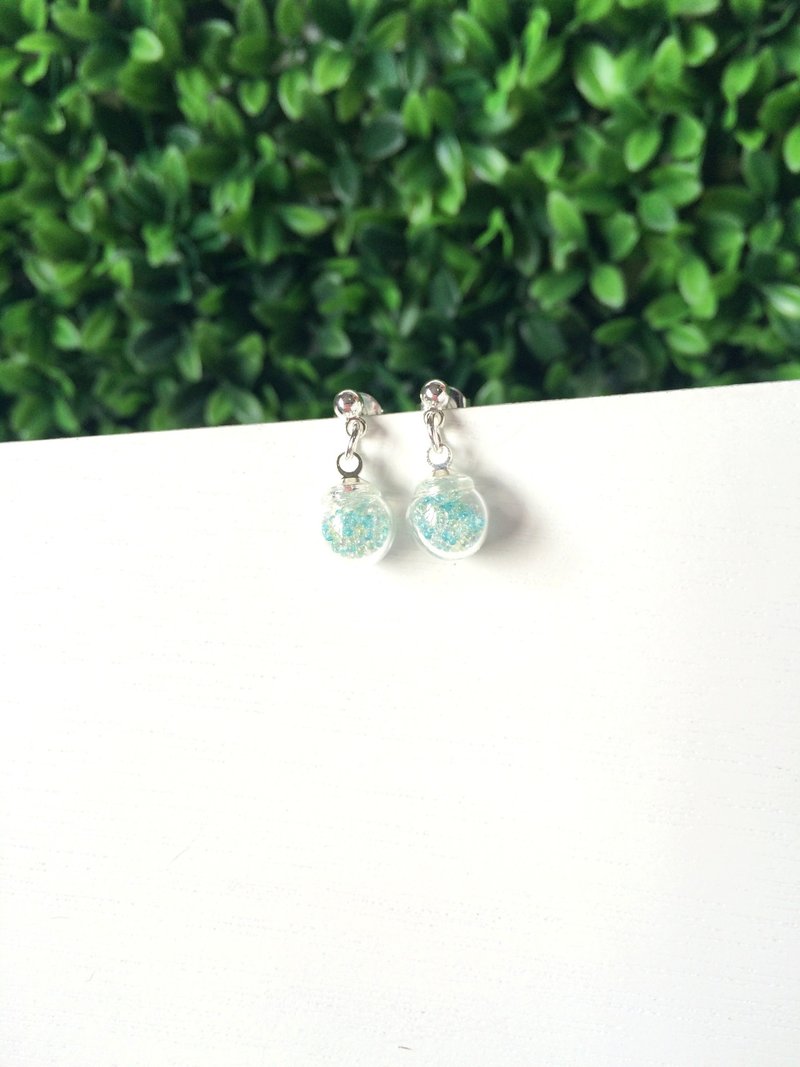 *Haku‧Neko* 薄荷綠迷你玻璃球波波珠子耳環 - 耳環/耳夾 - 玻璃 綠色