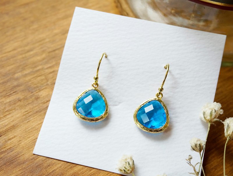 Edith & Jaz • Birthstone Collection - Capri Blue Quartz Earrings (December) - ต่างหู - เครื่องเพชรพลอย สีน้ำเงิน