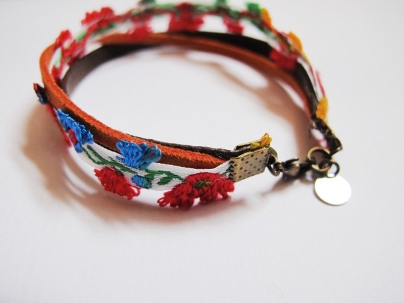 手作飾品-花系列/23/ - 手鍊/手環 - 棉．麻 紅色
