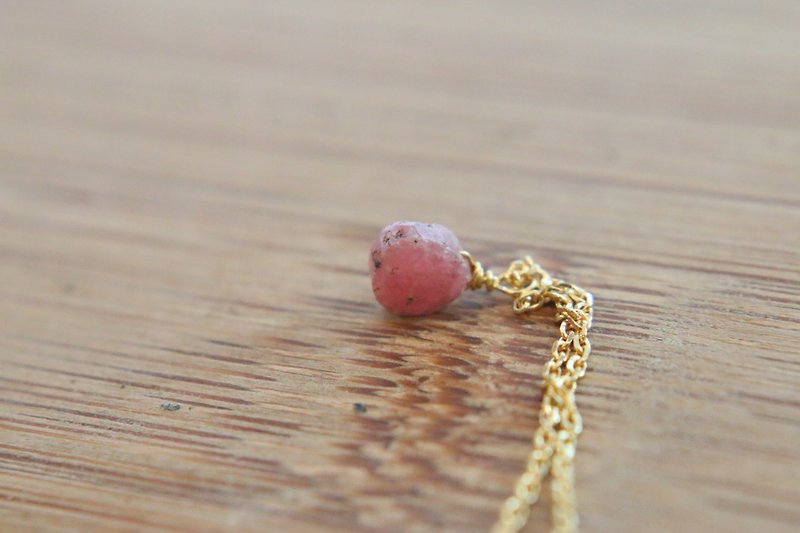 < ☞ HAND IN HAND ☜ > Rose Stone - Surface gold-plated sterling silver necklace Golden Fleece (0469) - Necklaces - Gemstone Pink